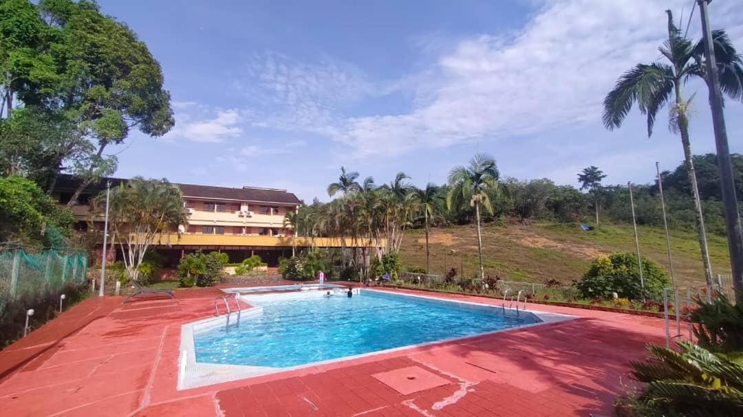 Mersing Merlin Inn Exterior photo